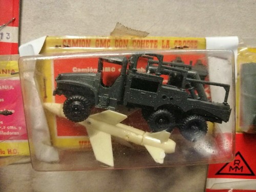 Camion gmc con lanciamissili - con,